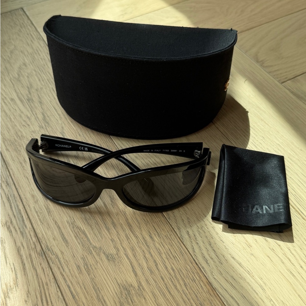 CHANEL Black SHIELD SUNGLASSES Sunglasses with Case 2025/26
